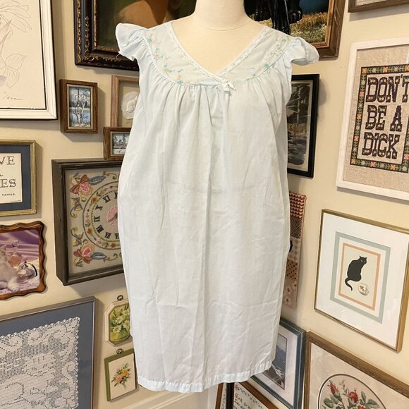 80s Vintage Light Blue Embroidered Nightgown with Lace Trim and Ruffle Sleeves L - Picture 1 of 5